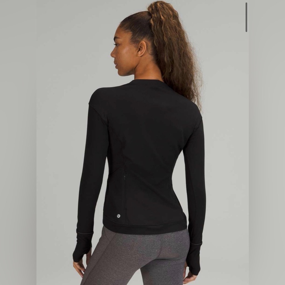 Lululemon Close to Crossing Long Sleeve *Rulu
Black!✨✨✨ - Picture 1 of 10